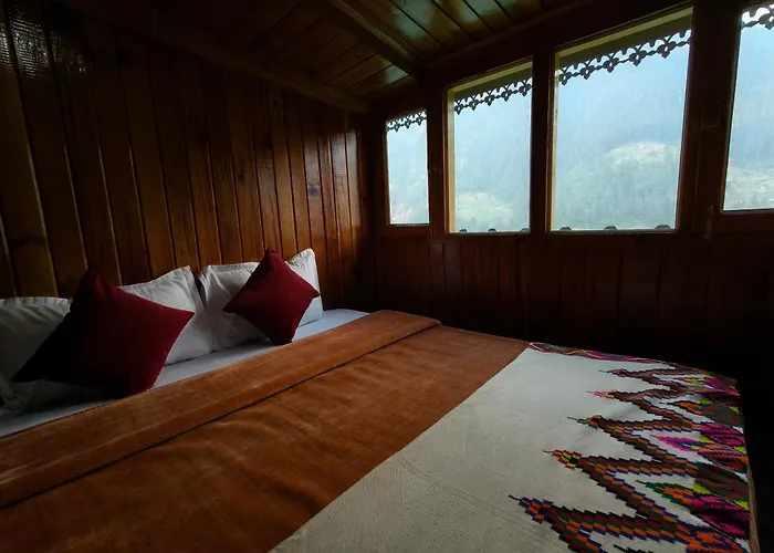 Jibhi Mountain Retreat