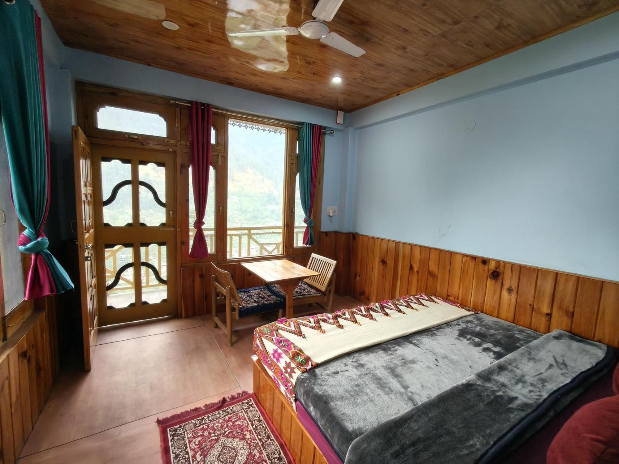 Homestay Mountain Retreat Jibhi